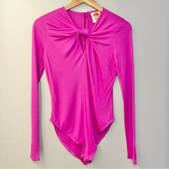 NEW FARM Rio Bright Pink Long Sleeve Twist Front Cut Out Bodysuit - Picture 12 of 13